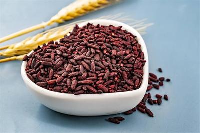 除了喝茶,纳豆红曲胶囊也可降脂